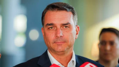 TSE ordena suspensão de site que trocava criptomoedas por apoio a Flávio Bolsonaro