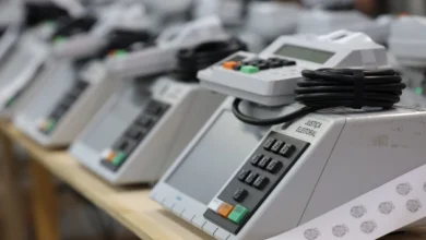 TSE paralisa apuração dos votos após extensão do horário de votação