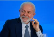 TSE proíbe Globo de exibir púlpito vazio de Lula em debate presidencial