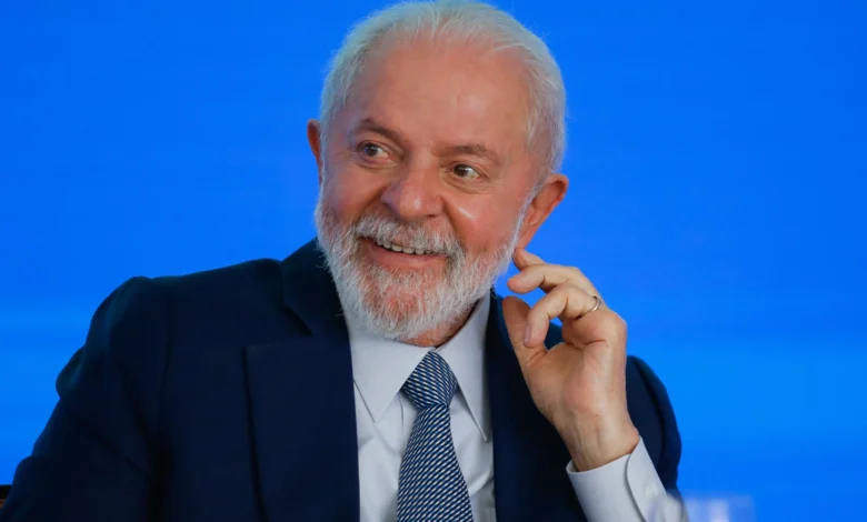 TSE proíbe Globo de exibir púlpito vazio de Lula em debate presidencial