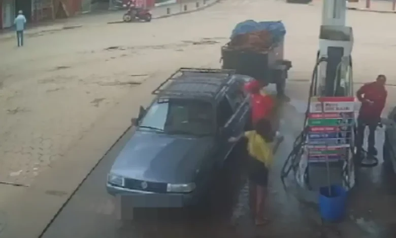 Uruaçu: mulher é presa após agredir frentista e tentar incendiar posto de combustíveis