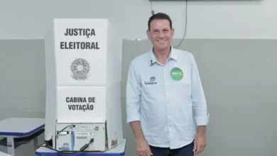 Vanderlan vota em Goiânia e defende pauta de impeachment no Senado