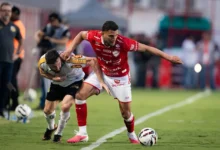Vila Nova empata com o Novorizontino no fim, mas segue na liderança da Série B