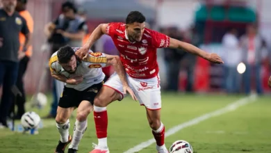 Vila Nova empata com o Novorizontino no fim, mas segue na liderança da Série B