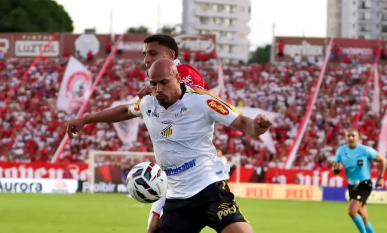 Vila Nova perde para o Novorizontino no primeiro tempo e cede a liderança da Série B