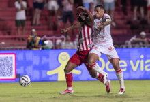 Vila Nova vence Náutico nos Aflitos e reassume liderança da Série B