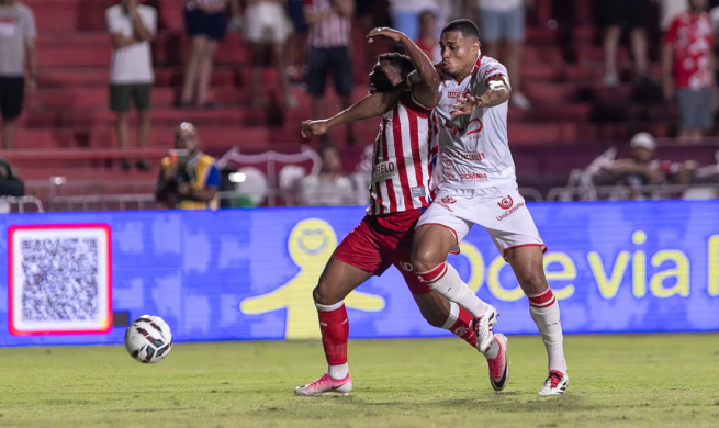 Vila Nova vence Náutico nos Aflitos e reassume liderança da Série B