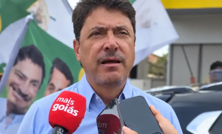 Wilder Morais encerra primeiro turno reafirmando alinhamento com o bolsonarismo em Goiás