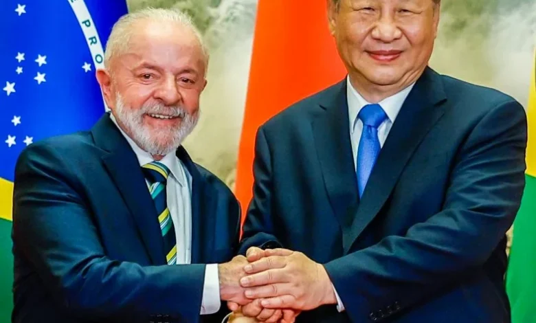 Xi Jinping envia felicitações a Lula e exalta laços estratégicos entre China e Brasil
