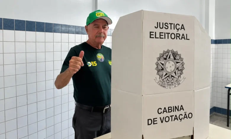 Zacharias Calil registra voto no Jardim América e aposta no voto útil para o Senado